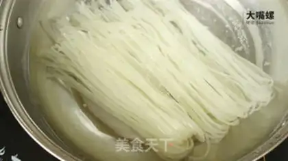 Make Bean-skin snail powder step 1