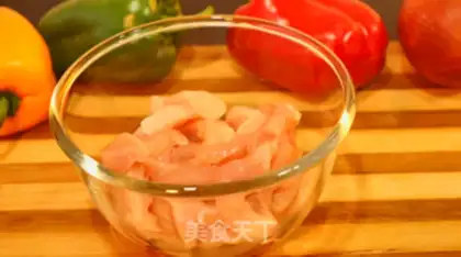 Make Mexican chicken rolls step 1