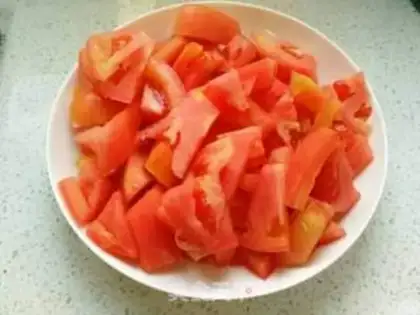 Make Tomato fried eggs step 0