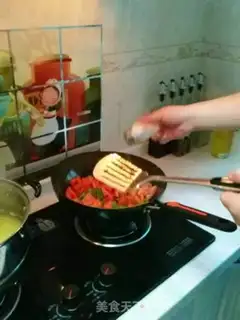 Make Tomato fried eggs step 10