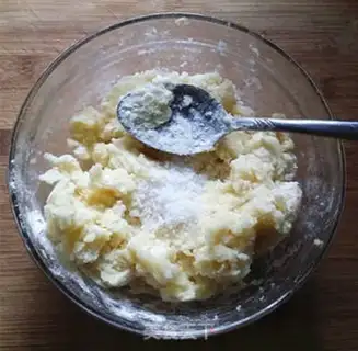 Make Spicy potato ball step 2