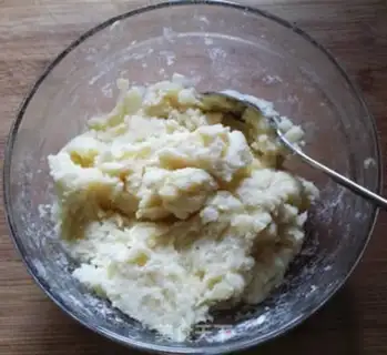 Make Spicy potato ball step 3