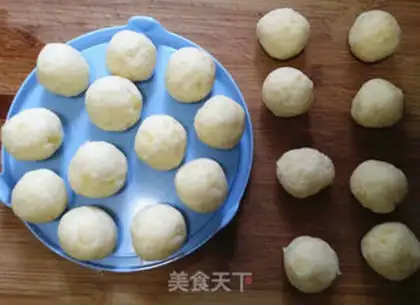 Make Spicy potato ball step 4
