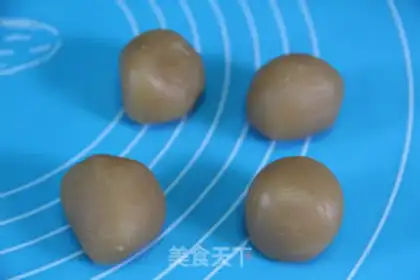 Make A wide moon cake step 10