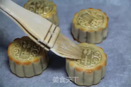 Make A wide moon cake step 22