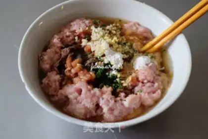 Make Squeeze meat mooncake step 0
