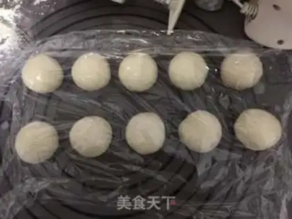 Make Lobster Mooncake step 12