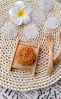 Make A wide-range cranberry green bean moon cake step 13