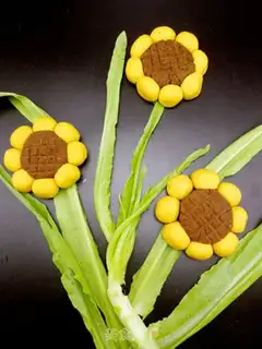 Make Sunflower mooncake step 13