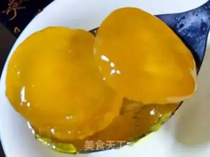 Make Homemade moon cakes with salted yolk step 3