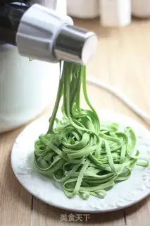 Make Oiled jade noodles step 5