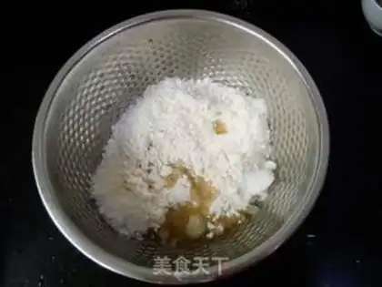 Make Crab-shell buttercake step 1