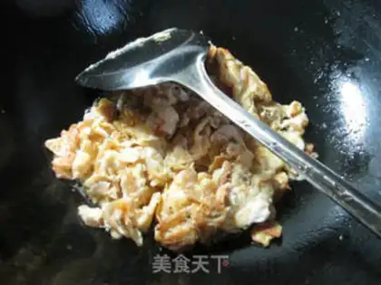 Make Shrimp radish and fried eggs step 5