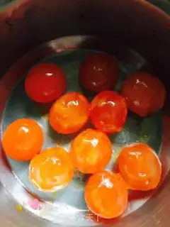 Make The egg yolk mooncake step 1