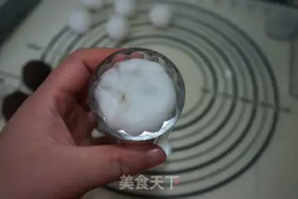 Make Ice-covered red bean mooncake step 12