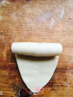 Make The egg yolk mooncake step 11