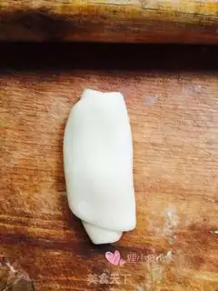Make The egg yolk mooncake step 13