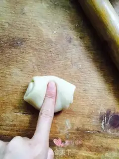 Make The egg yolk mooncake step 17