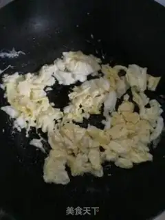 Make Tomato fried eggs step 2
