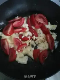 Make Tomato fried eggs step 3