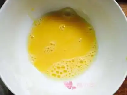 Make The egg yolk mooncake step 23
