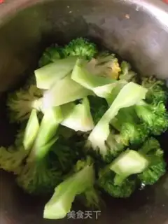 Make Garlic broccoli step 2