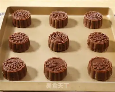 Make Chocolate cheese mooncake step 15