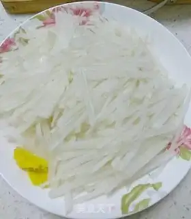 Make radish shrimp step 0