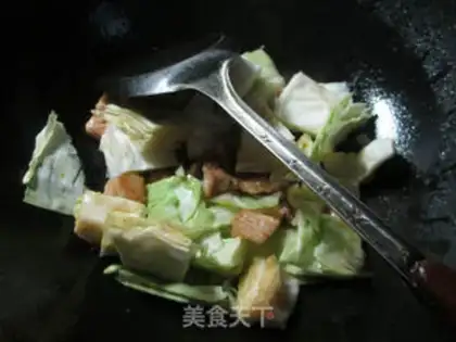 Make Curry curry and cabbage step 4