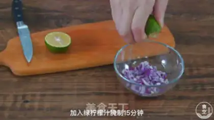 Make Mexican chicken rolls step 3
