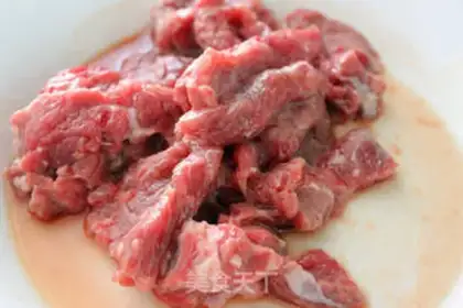 Make Cucumber beef step 1