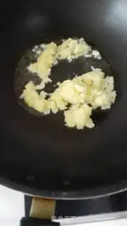 Make Garlic shrimp step 1