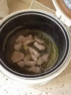 Make Tasty meat pine step 4