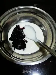 Make Blueberry yogurt mousse ice-pies step 4
