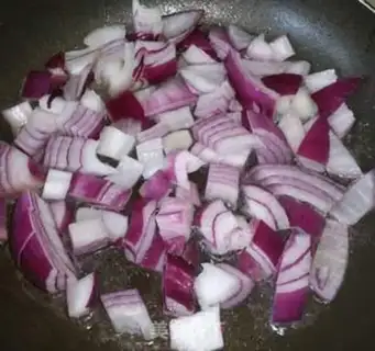 Make Cream chicken curry step 1