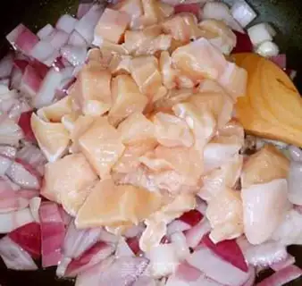 Make Cream chicken curry step 2