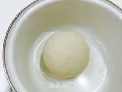 Make Rose buns step 1