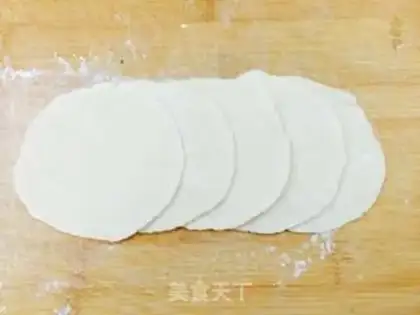 Make Rose buns step 4