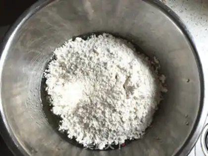 Make Gold and milk moon cakes step 1