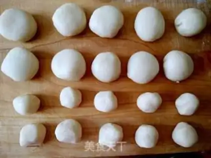 Make Rose waffles step 1