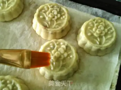 Make A broad ham moon cake step 20