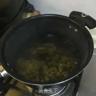 Make Porridge of red bean rice step 0