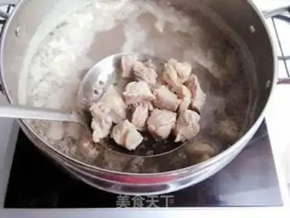 Make Curry beef noodles step 2