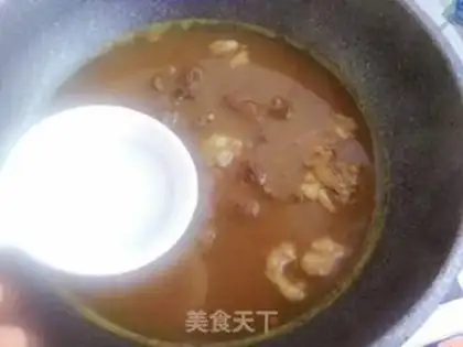 Make Curry beef noodles step 6