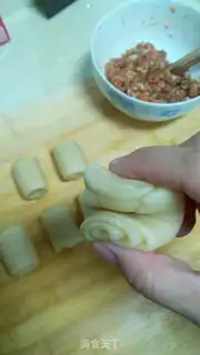 Make Sioux-style gravy moon cake step 10