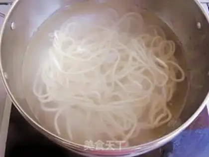 Make Curry beef noodles step 7