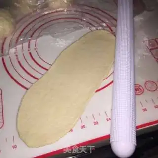 Make Rabbit sausage bread step 4