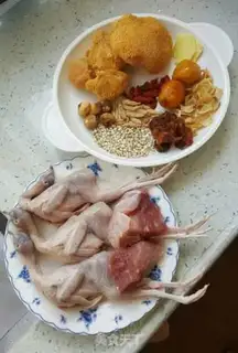 Make Monkey mushroom quail soup step 0