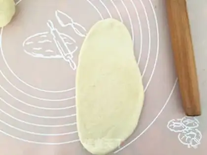 Make Sausage salad bread step 6