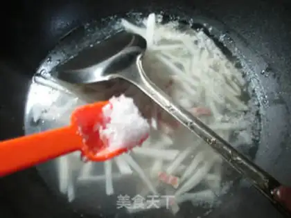 Make Salt radish soup step 4